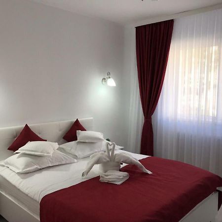 Apartament Mont Blanc ซินายา ภายนอก รูปภาพ