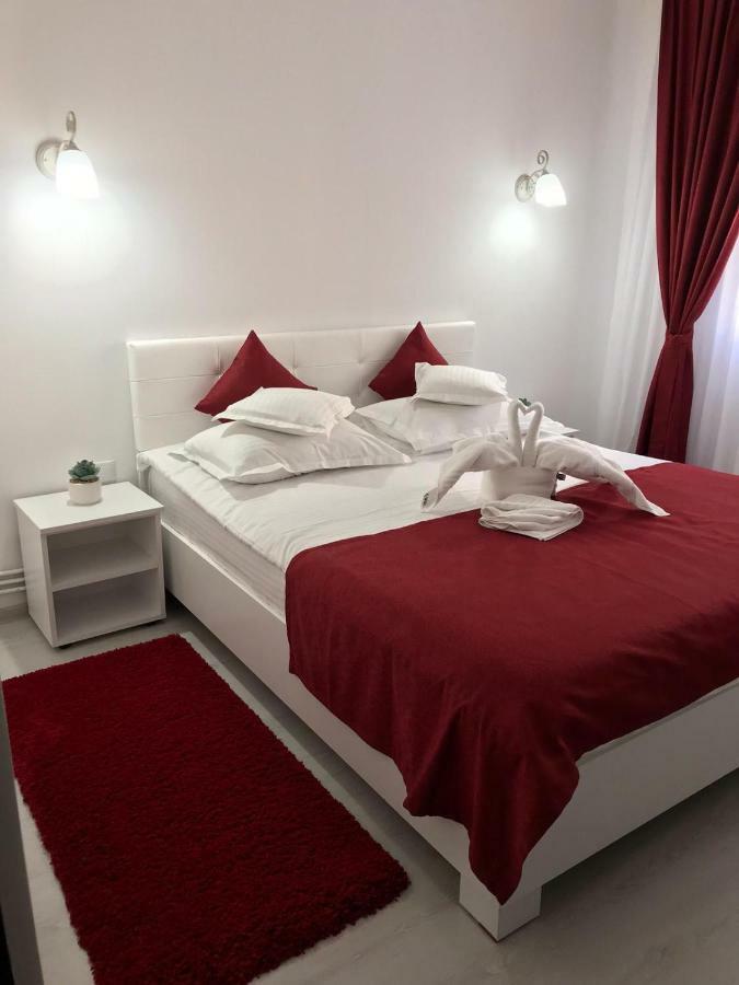 Apartament Mont Blanc ซินายา ภายนอก รูปภาพ