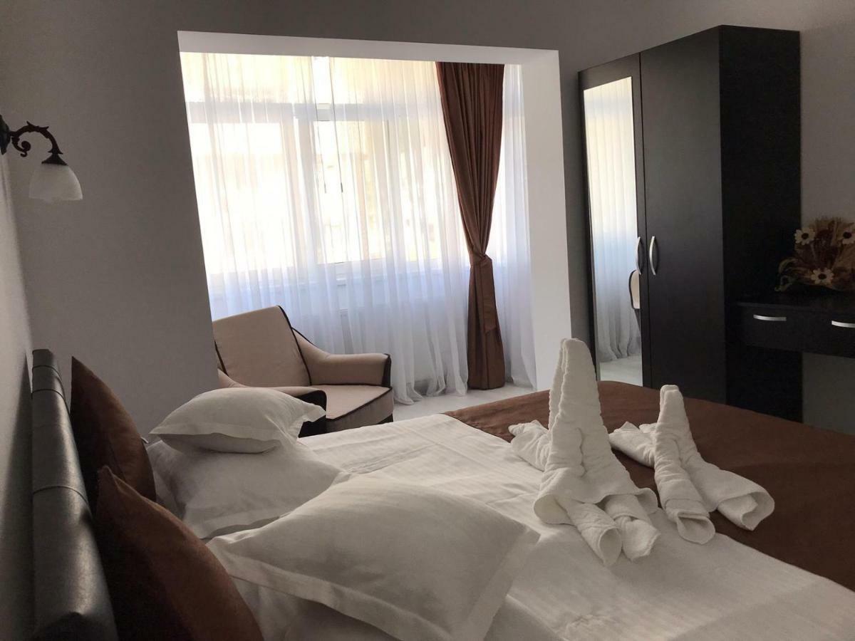Apartament Mont Blanc ซินายา ภายนอก รูปภาพ